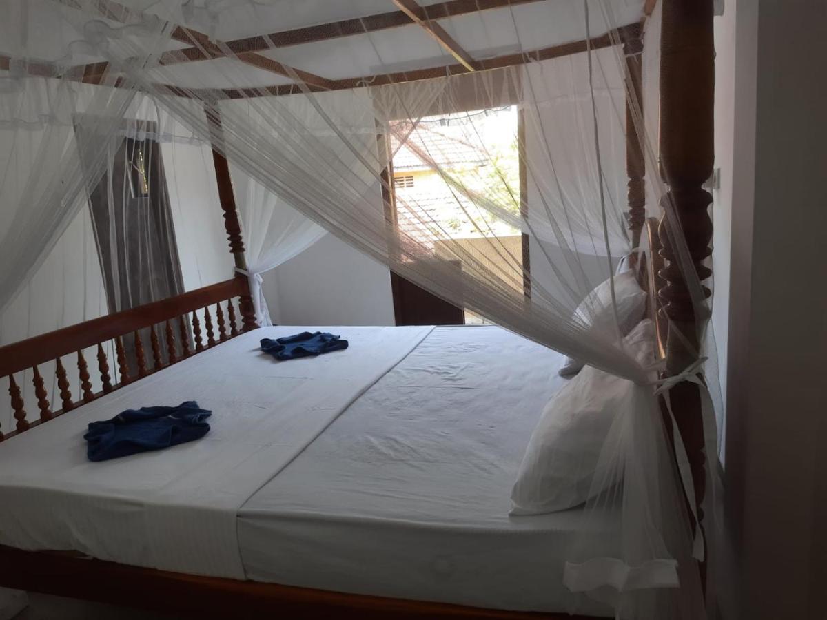 Bluefin Place To Stay Unawatuna Exteriör bild