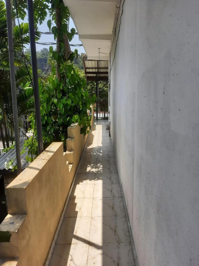 Bluefin Place To Stay Unawatuna Exteriör bild