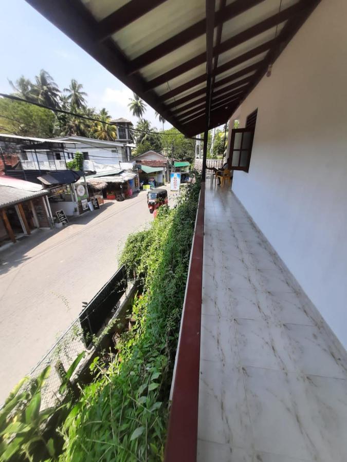 Bluefin Place To Stay Unawatuna Exteriör bild