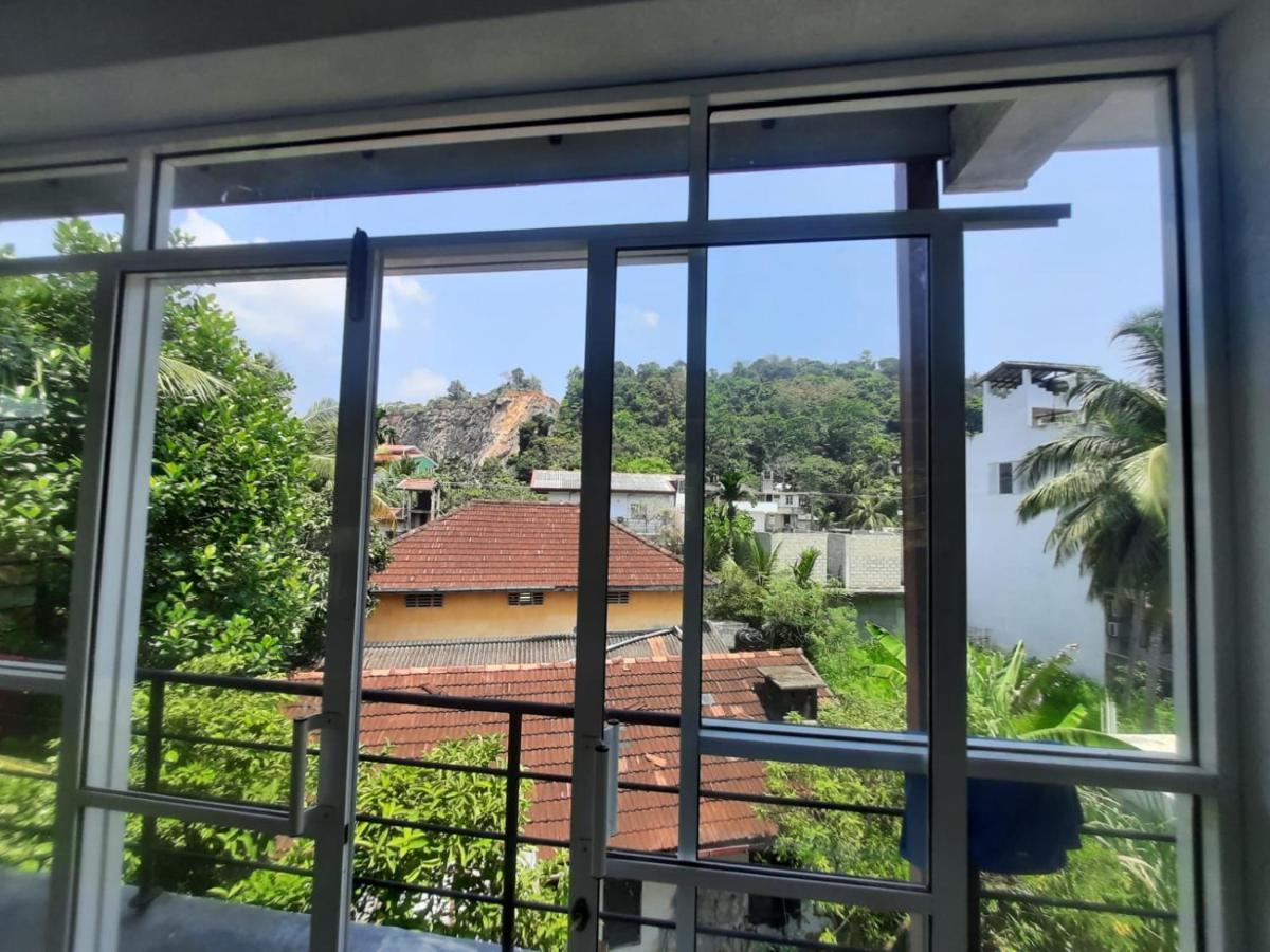 Bluefin Place To Stay Unawatuna Exteriör bild