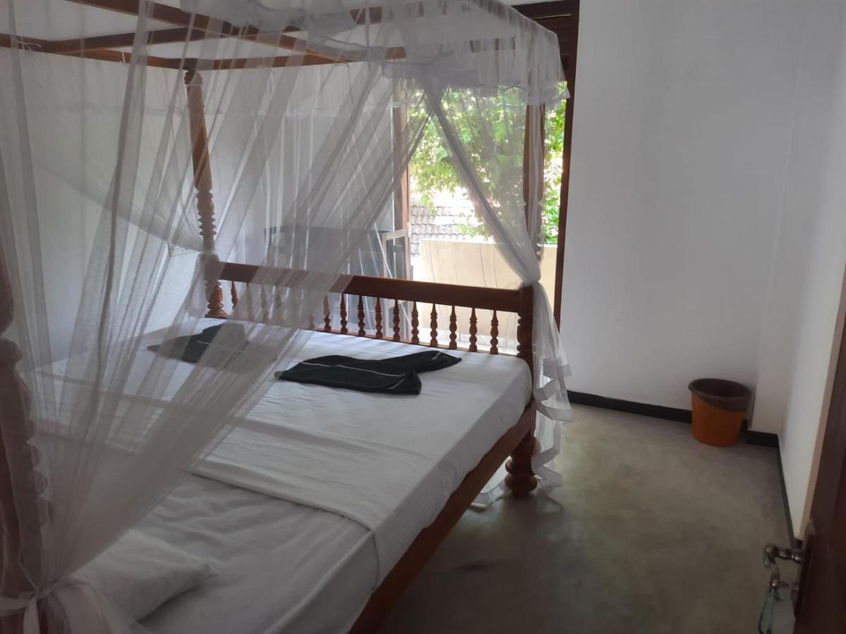 Bluefin Place To Stay Unawatuna Exteriör bild